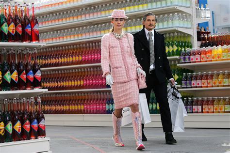 chanel fashion show supermarket|其他.